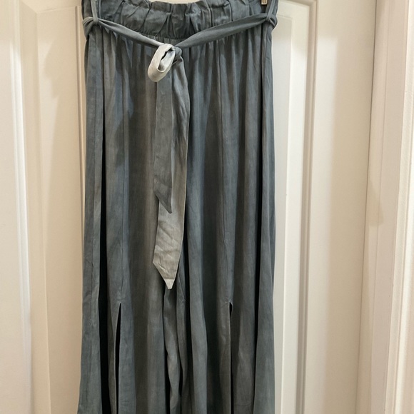 Wide Leg Pants From Vici L - Picture 2 of 6